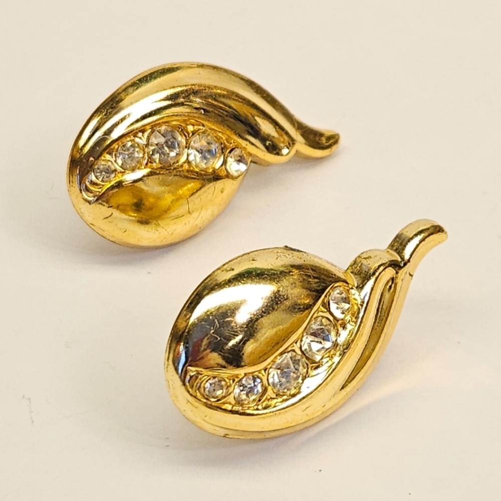 Elegant Gold and Crystal Earrings